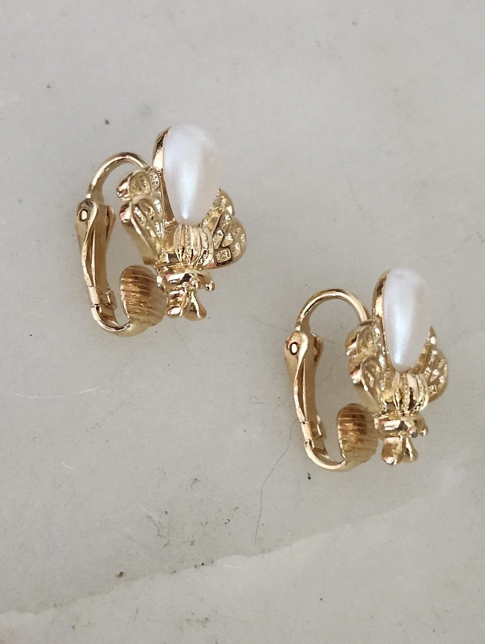 Vintage elegant gold